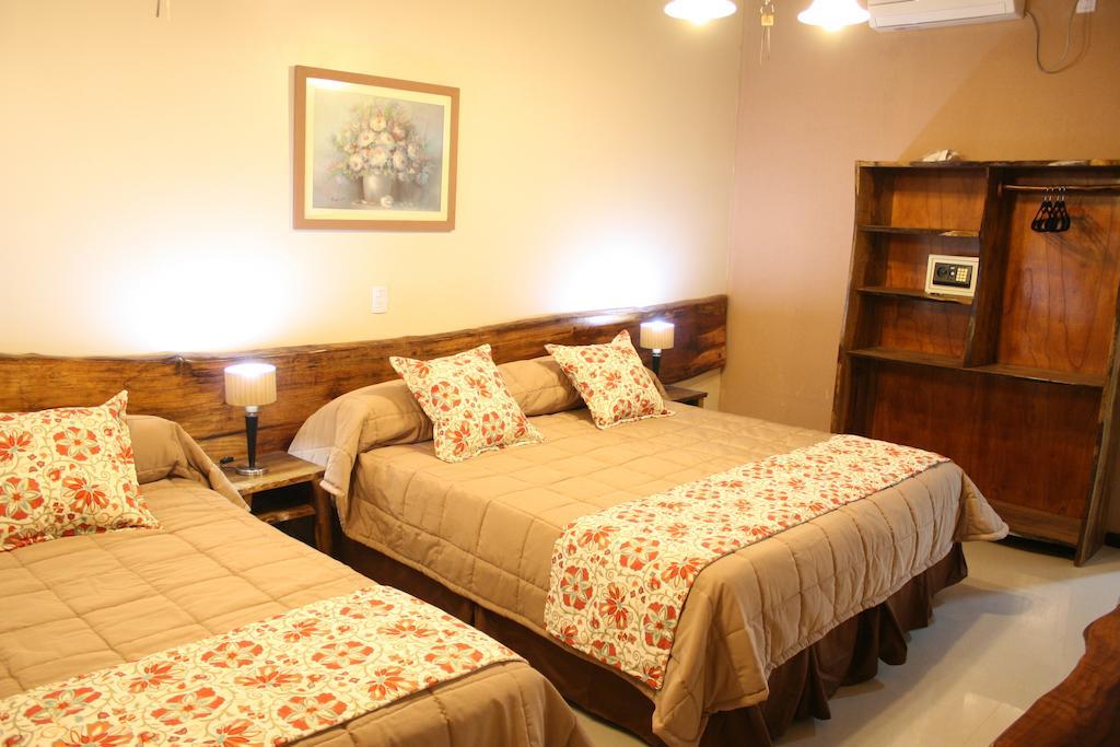 Posada Del Jacaranda ปูแอร์โตอีกวาซู ห้อง รูปภาพ